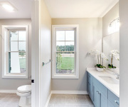 4-1031_PineRidge_JackJillBath_2