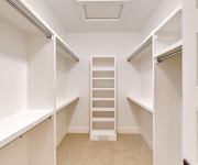 13-1031_PineRidge_MasterCloset_1