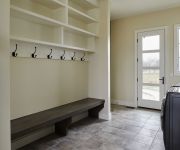 7878_MastRd_Mudroom